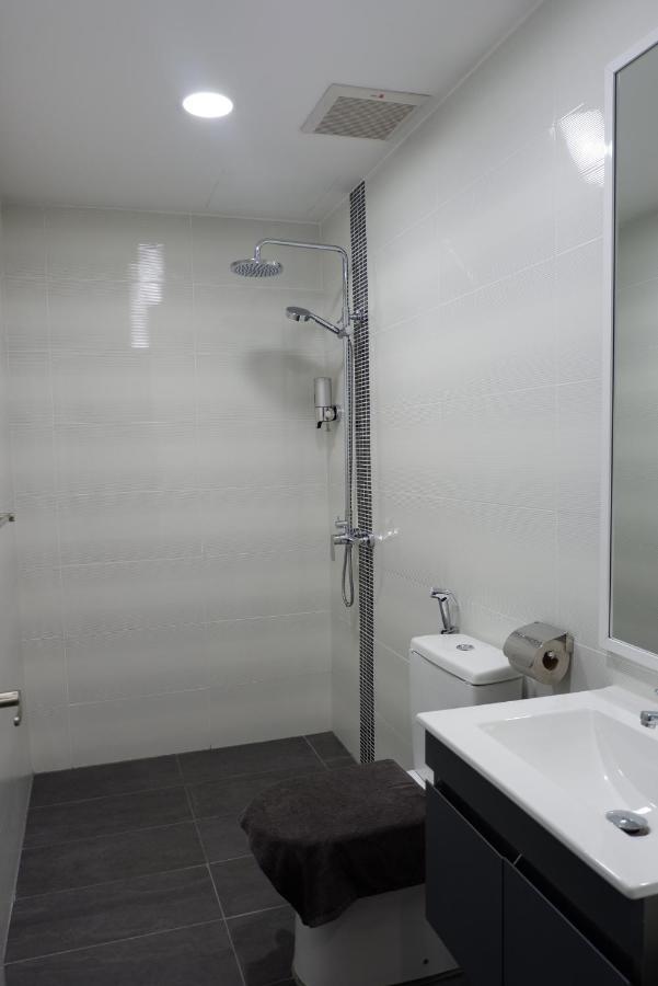 Flypod Hotel Kota Kinabalu Extérieur photo